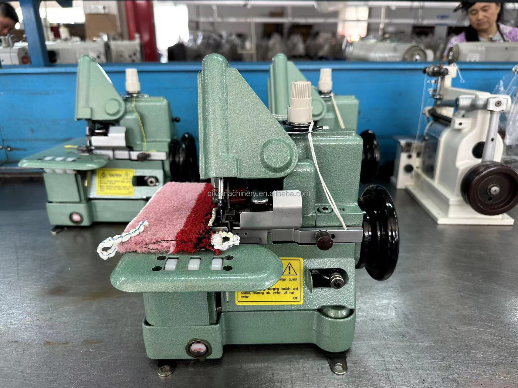 Sewing Hemming - QK-30 メロータイプ腕章エンブレム縫製用オーバーロックミシン（学校制服、スポーツウェア用）