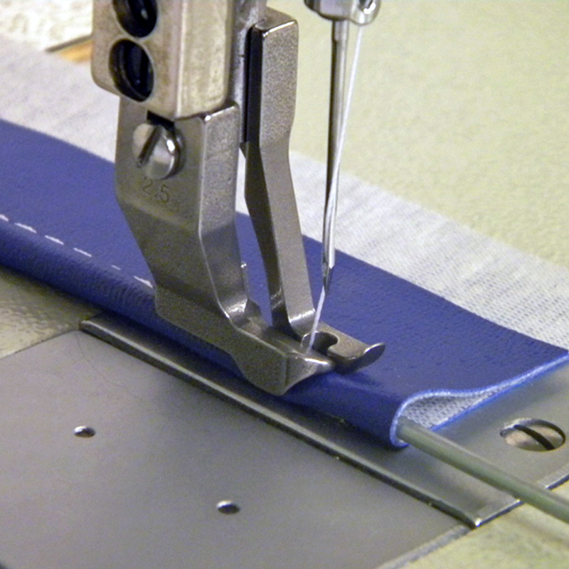 Industrial Textile Sewing Machine - 工業用ウォーキングフットミシン部品、ウェルティング押え、配管押え、内外押え付きコーディング押え