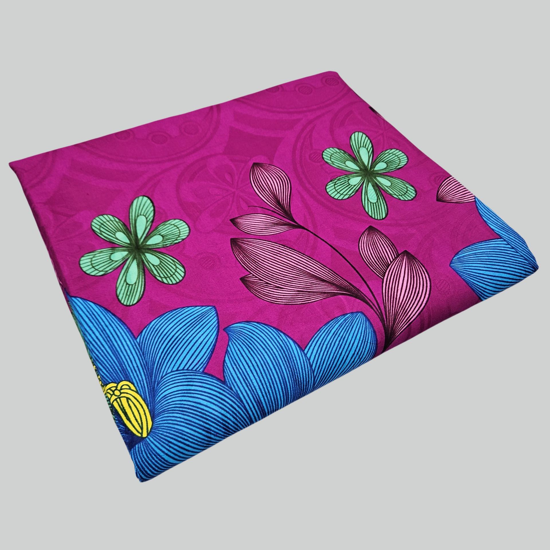 紫青色の綿に花柄がプリントされたアフリカのワックス生地、バテ - Sewing Batik Fabric のレビューと価格
