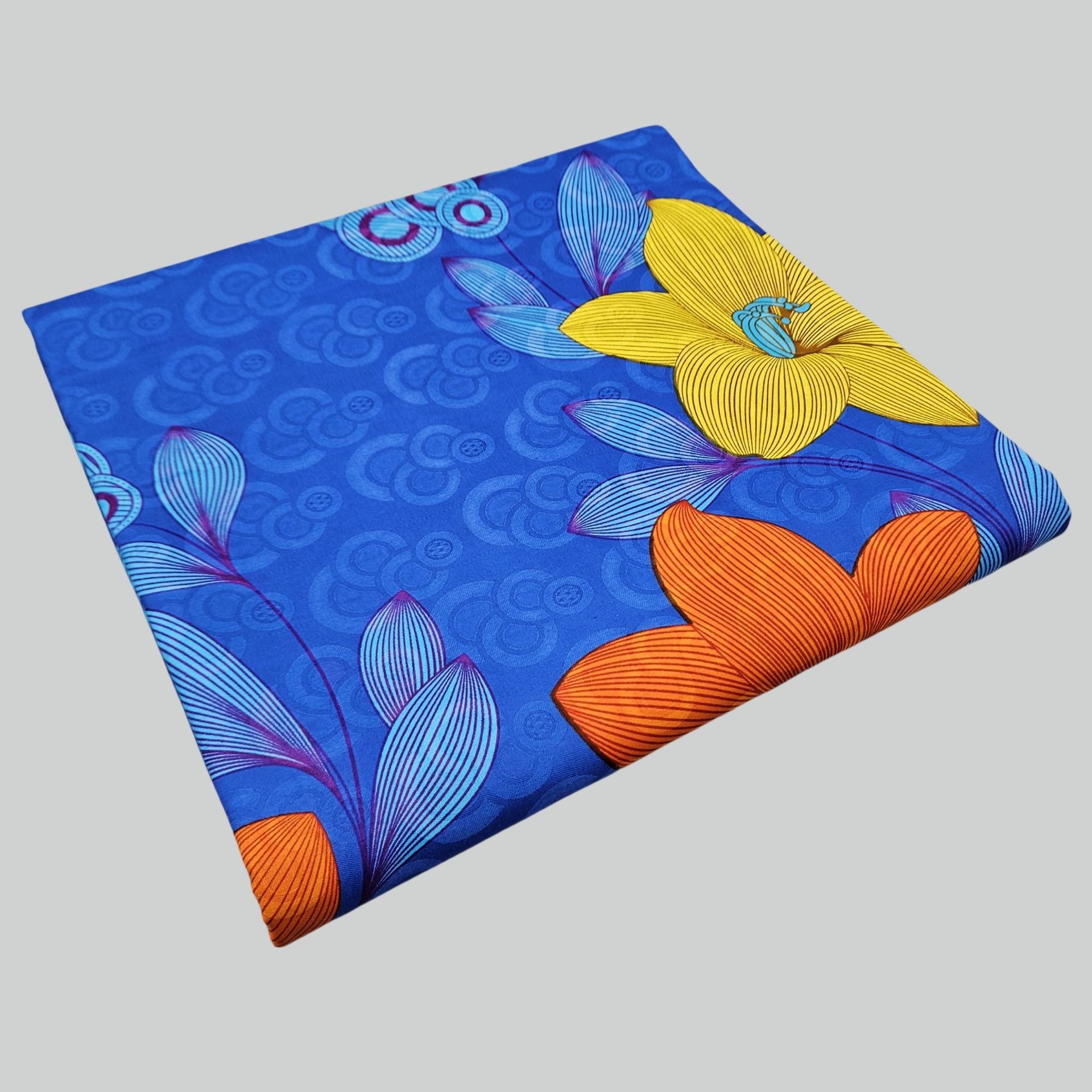 紫青色の綿に花柄がプリントされたアフリカのワックス生地、バテ - Sewing Batik Fabric のレビューと価格