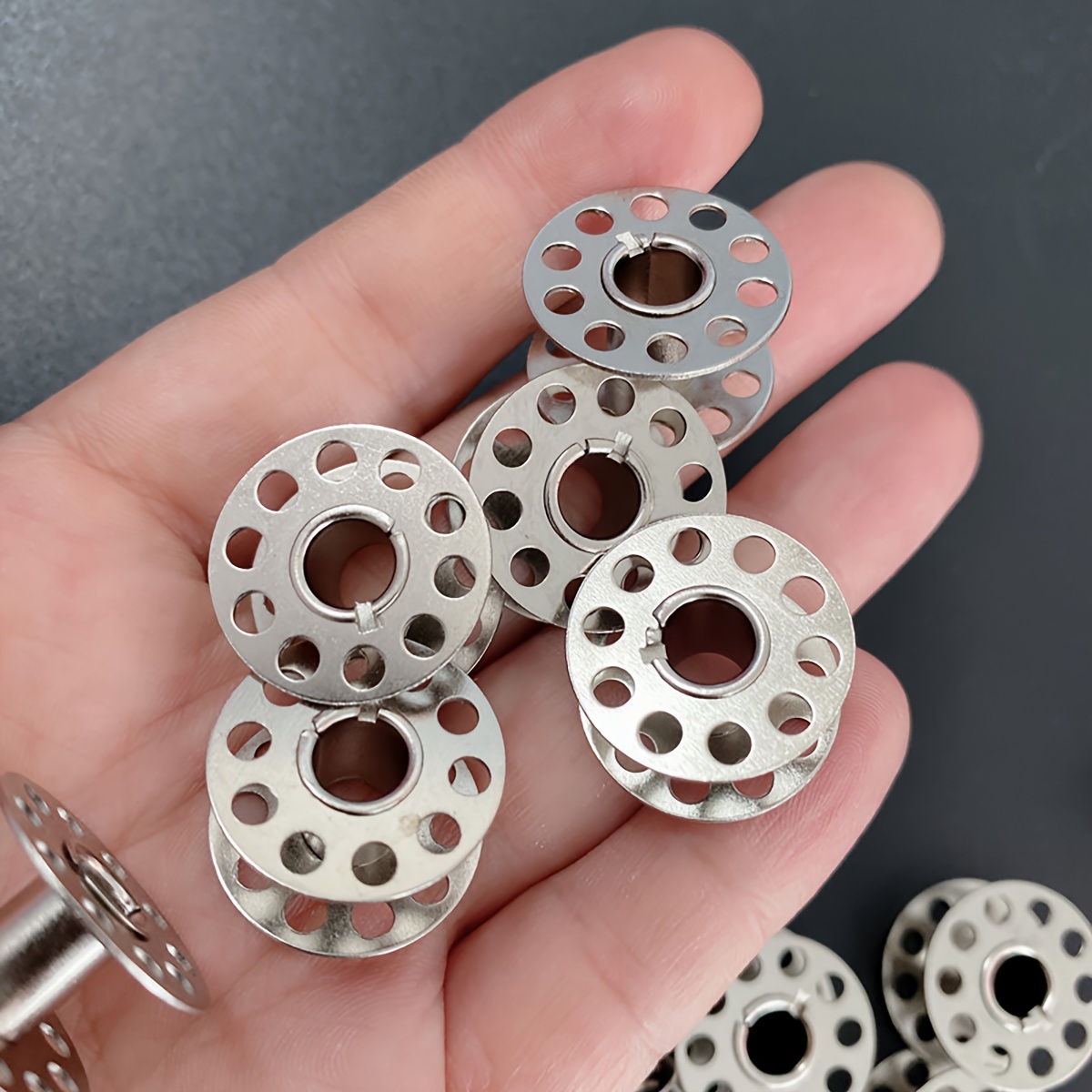 10/20/30 個のミシンボビン空の糸スプールブラザー用ミ - Thread Bobbins Empty のレビューと価格